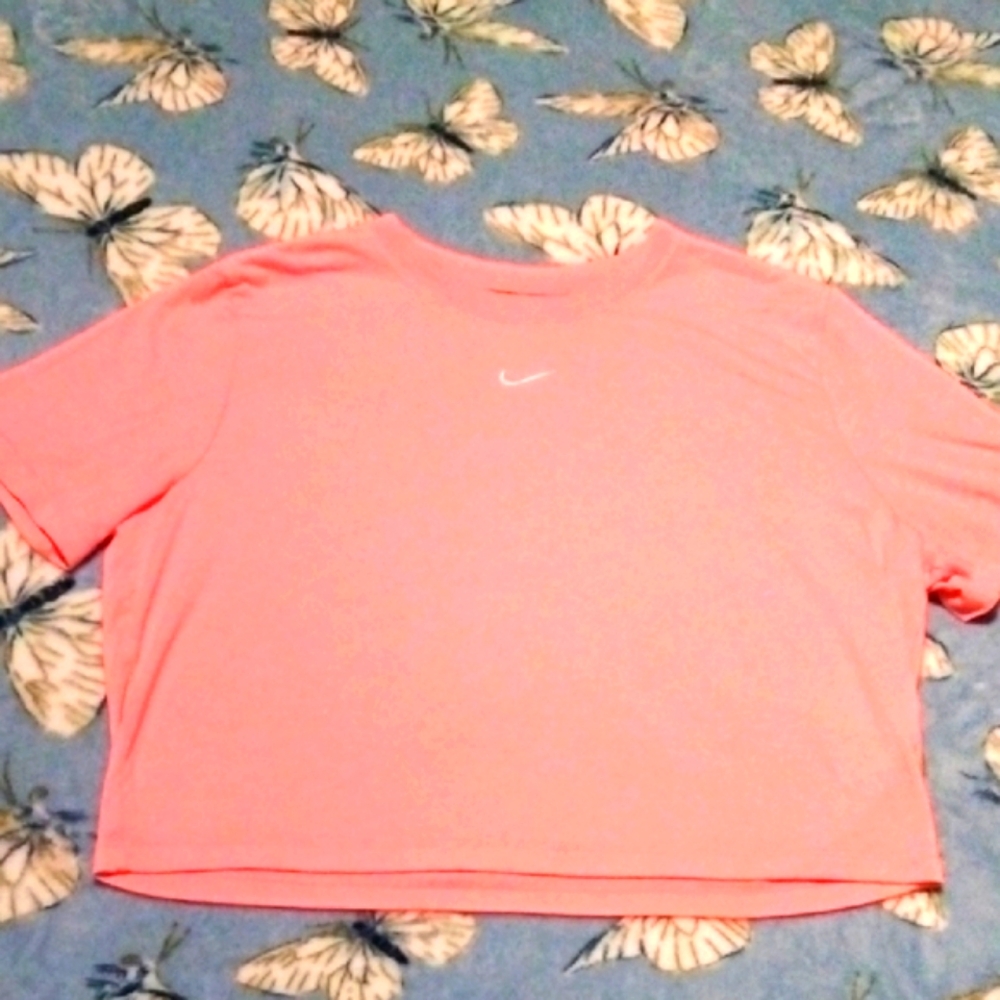 Nike Women's Pink Crop Top